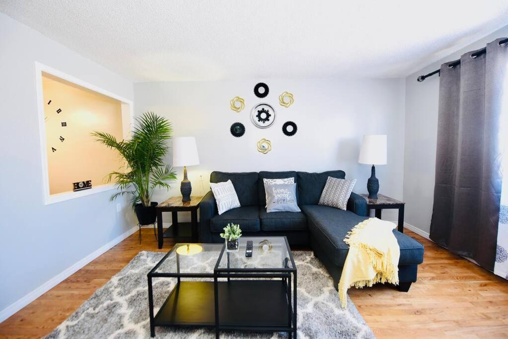 Prime Location Duo Nest & Rest Apartment Кингстън Екстериор снимка