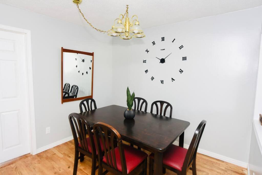 Prime Location Duo Nest & Rest Apartment Кингстън Екстериор снимка